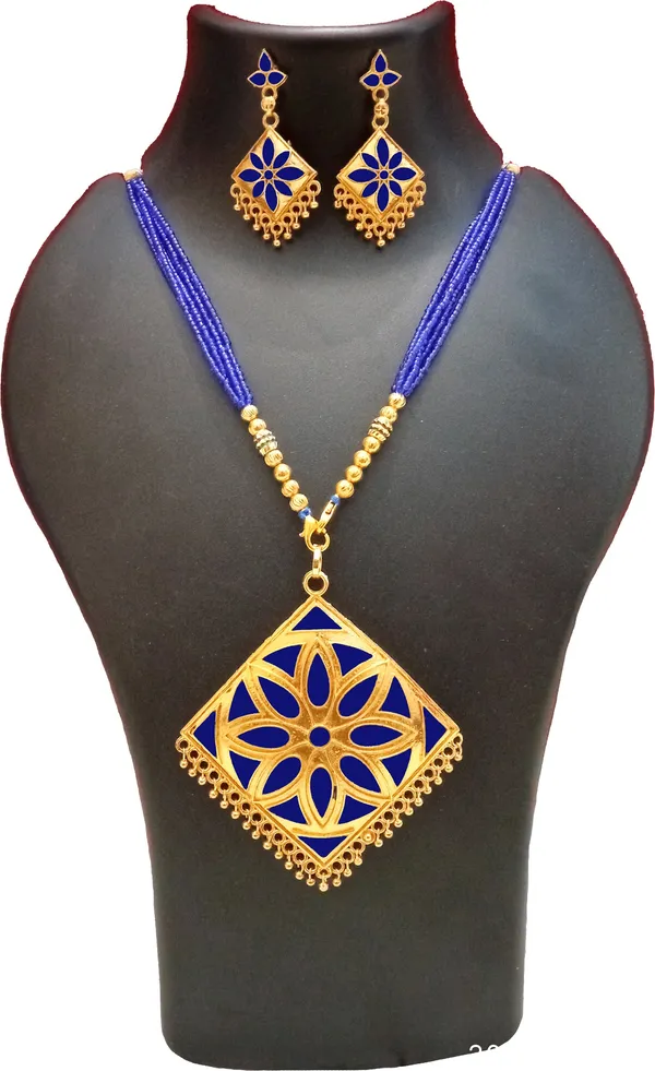 Assamese_Traditional_Gold_Plated_Blue_Colour_Tassel_Jewellery_Set_For_Women_&_Girl